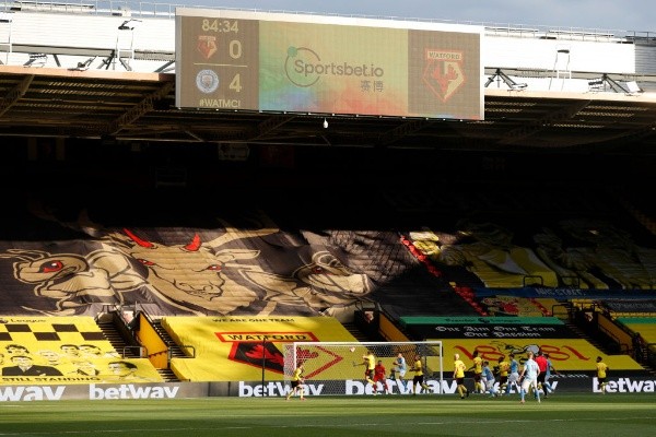 Triunfo del Manchester City sin Bravo.