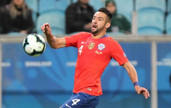 Mauricio Isla tiene ofertas de medios competitivos como España y Argentina (Agencia Uno)