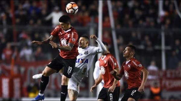 Pedro Pablo Hernández busca aclarar su situación con Independiente de cara a la próxima temporada. Foto: Getty Images