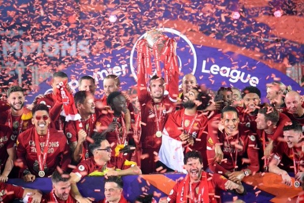 Liverpool, el vigente campeón, intentará revalidar su corona en la Premier League. Foto: Twitter