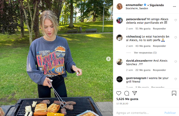 Los chilenos llenaron de mensajes el Instagram de Anna Modler