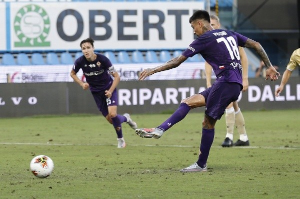 Pulgar anotando de penal su séptimo gol en la Serie A. (FOTO: Getty)