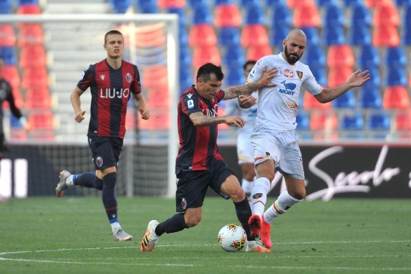 El volante tuvo una regular campaña en Bologna siendo el patrón al centro del campo. (FOTO: Getty)