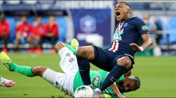 Mbappé sufrió un esguince de tobillo con lesión del ligamento externo en la final de la Copa de Francia contra Saint-Étienne