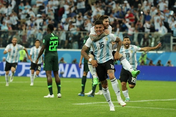 Marcos Rojo salvó a Argentina ante Nigeria con un agónico golazo