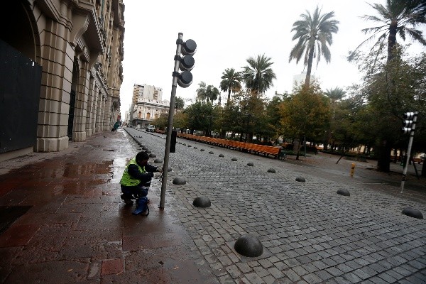 Santiago Centro lleva 132 días de cuarentena, una de las más largas en el mundo. Sus cifras de contagio son incluso más bajas que en Providencia, donde se pasó a transición. Foto: Agencia Uno