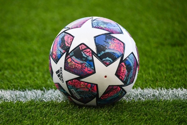 La Liga de Campeones regresa este viernes 7 de agosto, y la periodista Andrea Hernández hizo la mejor previa con una hermosa interpretación musical.