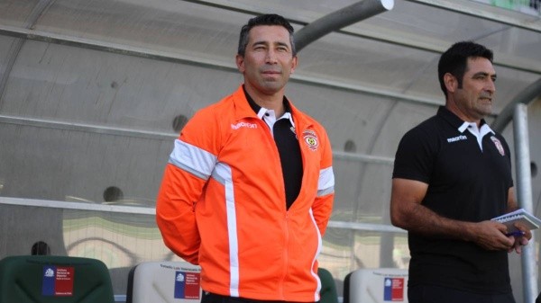 Rodrigo Pérez en la banca de Cobreloa.