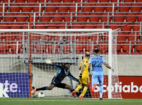 Eduardo Vargas convierte ante el New York City en la Concachampions (Getty Images)