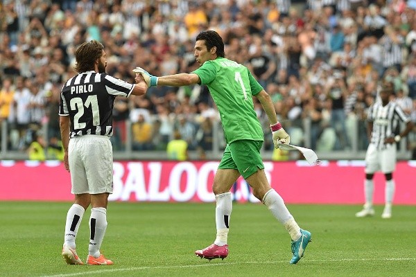 Andrea Pirlo y Gianluigi Buffon fueron compañeros hace solo unos pocos años atrás en la Juventus. Foto: Getty Images