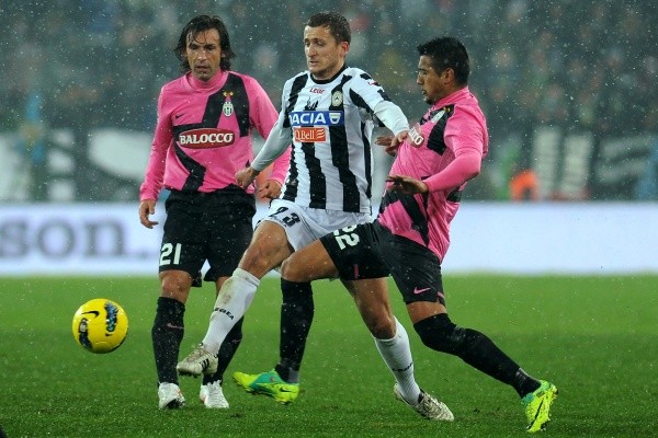 Pirlo y Vidal en el mediocampo de la Juventus