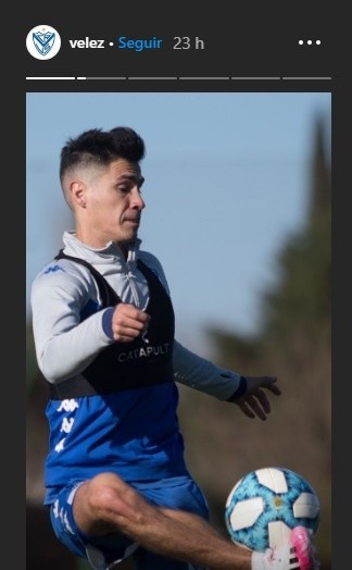 Vélez compartió una imagen de Galdames en el retorno a las prácticas tras cinco meses de ausencia.