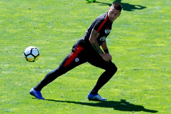 El entrenador de La Roja reconoció que tuvo fuera del equipo por un año a Edu Vargas para darle una chance de consolidación a Nico Castillo.