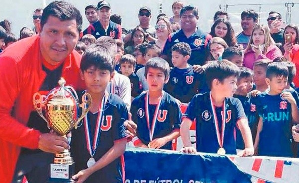 El joven delantero había sido elegido para jugar en las inferiores de la U.