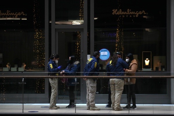 PDI controló los accesos para evitar posibles casos positivos intentando ingresar.Foto: Agencia Uno