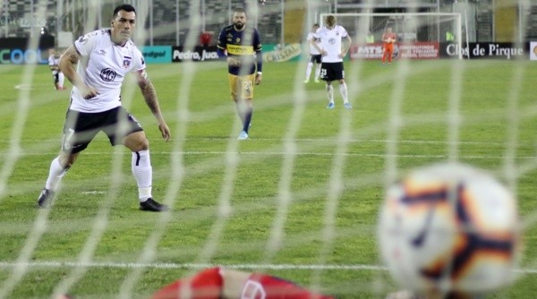 Esteban Paredes es el máximo ídolo de Juan Carlos Gaete. El goleador de Colo Colo ha dejado huella en los futbolistas jóvenes (Agencia Uno)