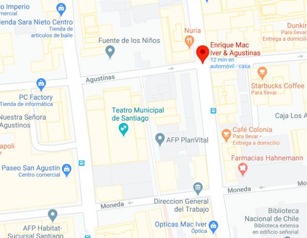 La esquina de Agustinas con Mac Iver presentó una tremenda aglomeración de personas que esperaba atención de una AFP.