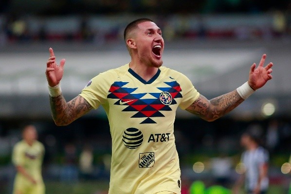 El chileno no quiere que su primogénito siga sus pasos en el fútbol, ya que asegura que hay mucha envidia en el ambiente.