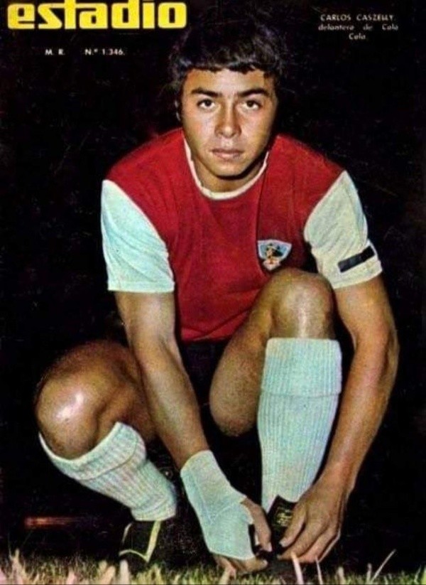 Carlos Caszely en los inicios de su carrera (Revista Estadio)
