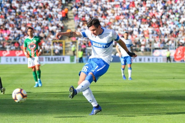 El lateral Cruzado está con muchas ganas de ser titular este sábado ante Unión Española. (FOTO: Agencia Uno)