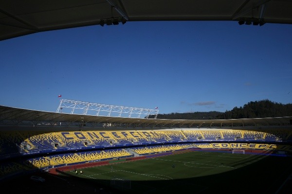 El Estadio Municipal de Concepción cuenta con una capacidad de 30.448 espectadores. Foto: Agencia Uno