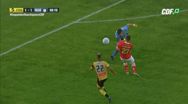 El gol de Cris Martínez antes de su loco festejo ante Coquimbo Unido.