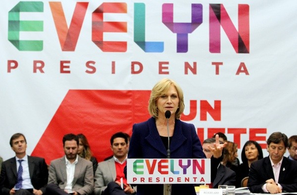 Evelyn Matthei llegó a segunda vuelta junto a Michelle Bachelet en las elecciones de 2013 | Foto: Agencia Uno