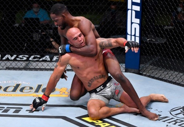 Magny no le dio respiro a Lawler en la co-estelar del UFC Vegas 8. Foto: Getty Images