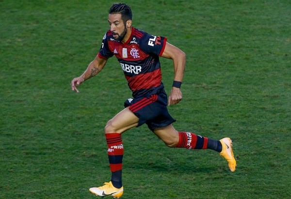 Samba Rojo! Mauricio Isla aumenta número de chilenos na história do Flamengo