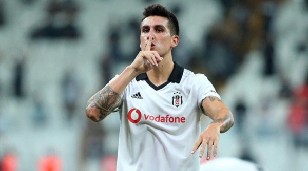 Enzo Roco vive momentos difíciles en Besiktas Enzo Roco vive momentos difíciles en Besiktas