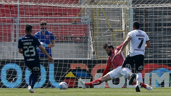 Esteban Paredes llegó a 16 goles en Superclásicos, alcanzando a Carlos Campos. Foto: Agencia Uno