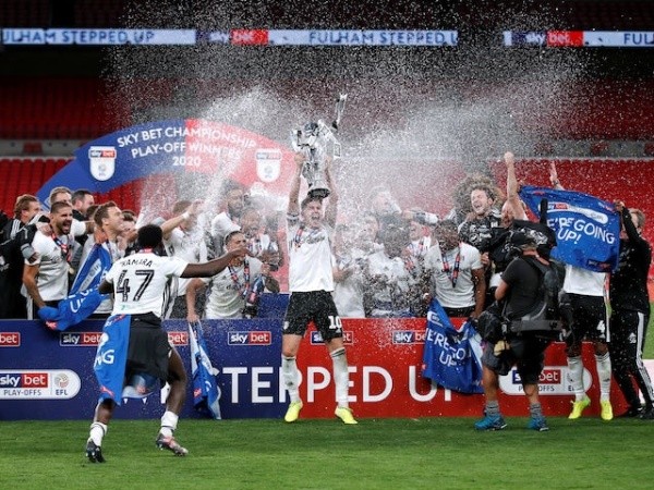 En abril de 2019, Fulham descendió a la Championship. Luego de un año, regresó a la Premier League tras sortear la serie de Playoffs. | Foto: Getty Images.