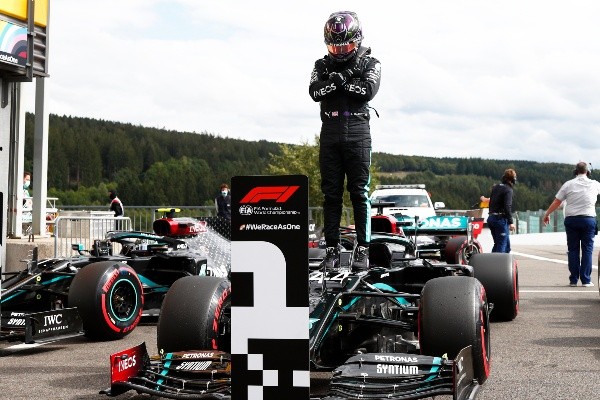 Lewis Hamilton se mantiene puntero en la clasificación de pilotos con 190 puntos tras 9 Grandes Premios disputados.