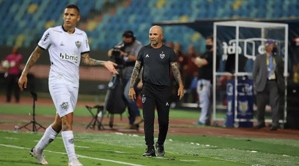 Jorge Sampaoli es líder del Brasileirao tras derrotar a Gremio. Foto: Getty Images