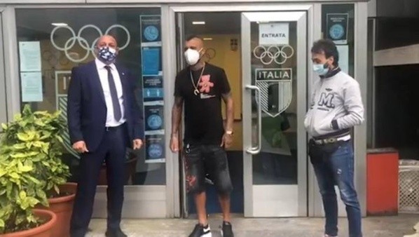 En diciembre de 2019,Toby Vega predijo que Vidal dejaría el Barcelona para recalar en el Inter de Milán de Alexis Sánchez.