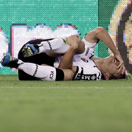 Sergio Canalestuvo una lesión en octubre de 2011, y donde en abril de 2012 nuevamente tiene una recaída, donde no pudo recuperar su nivel.