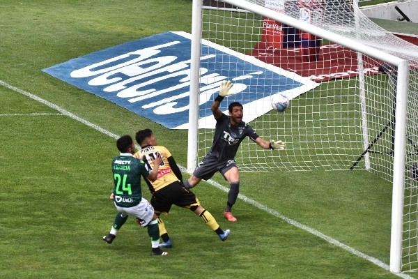 Coquimbo derrotó a Wanderers y complica a Colo Colo, ahora penúltimo en la tabla.