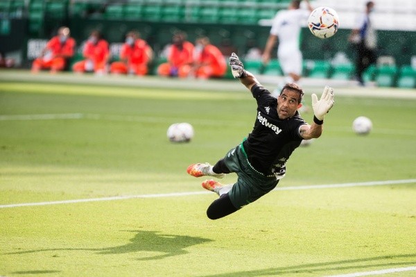 Claudio Bravo of Real Betis during the spanish league, LaLiga, football match played between Real Betis Balompie and Real Valladolid at Benito Villamarin Stadium on September 20, 2020 in Sevilla, Spain.-Not Released (NR) Claudio Bravo of Real Betis during the spanish league, LaLiga, football match played between Real Betis Balompie and Real Valladolid at Benito Villamarin Stadium on September 20, 2020 in Sevilla, Spain.-Not Released (NR)