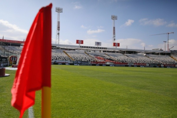 El partido entre Colo Colo y Antofagasta fue suspendido y, al parecer, aún quedan varios capítulos por escribirse. | Foto: Agencia Uno