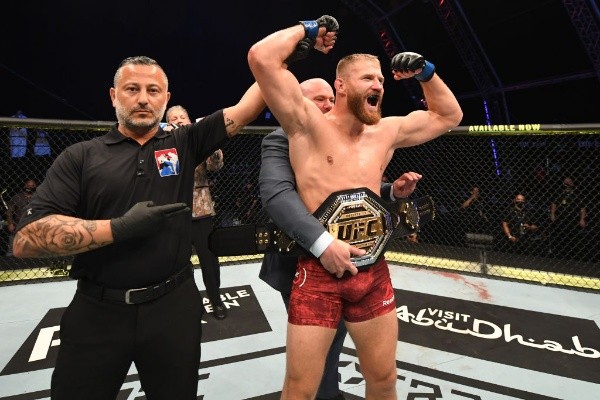 Jan Blachowicz es el nuevo campeón de la categoría de Peso Semicompleto de UFC. Foto: Getty Images