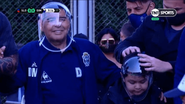 Maradona y su ingreso de ídolo al estadio