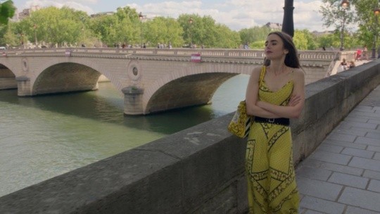 La serie enfatiza principalmente en la moda y el amor, principales características de la ciudad francesa (Foto: Netflix)