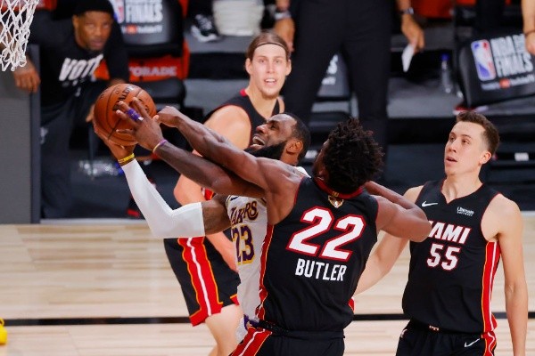 Butler fue la gran figura de Miami Heat ante Los Angeles Lakers. Foto: Getty Images