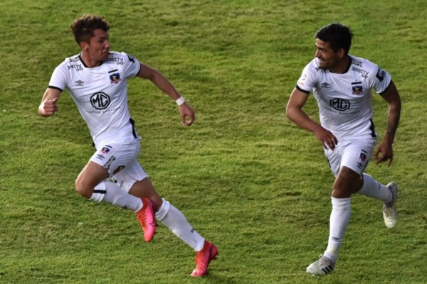 Luciano Arriagada marcó su primer gol en el profesionalismo para salvar un empate en la agonía en el debut de Gustavo Quinteros. | Foto: Agencia Uno