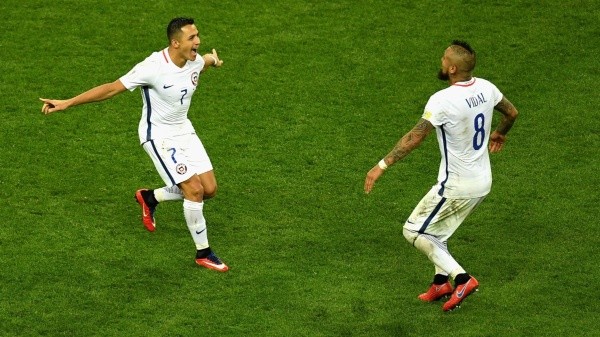 Arturo Vidal y Alexis Sánchez por eliminatorias Qatar 2022 Arturo Vidal y Alexis Sánchez por eliminatorias Qatar 2022