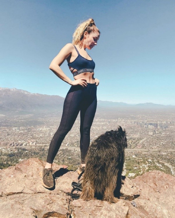 Daniela Castro en la polémica por subir cerro en ayunas Daniela Castro en la polémica por subir cerro en ayunas