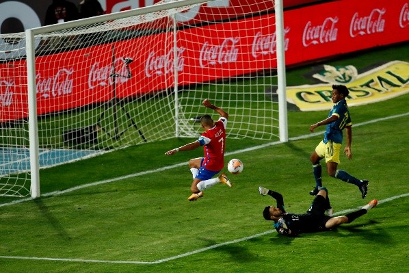 Alexis fue una de las figuras de La Roja en la doble fecha eliminatoria ante Uruguay y Colombia.