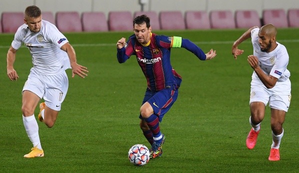 Lionel Messi vivirá un clásico especial luego de casi partir del Barcelona en el periodo de traspasos pasado. (Foto: Getty)