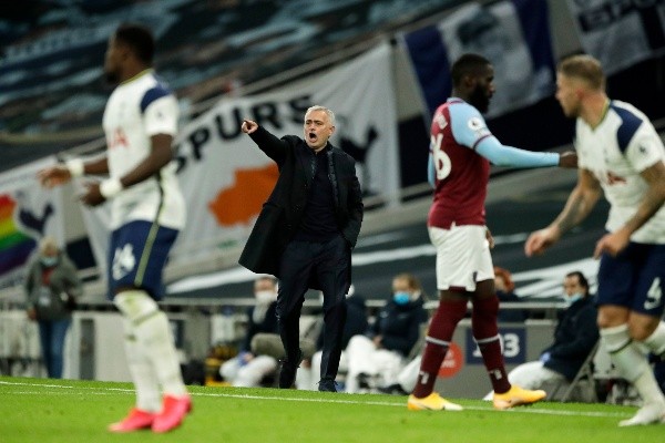 José Mourinho buscará volver a la victoria en la Premier League tras un empate de locos. (Foto: Getty)