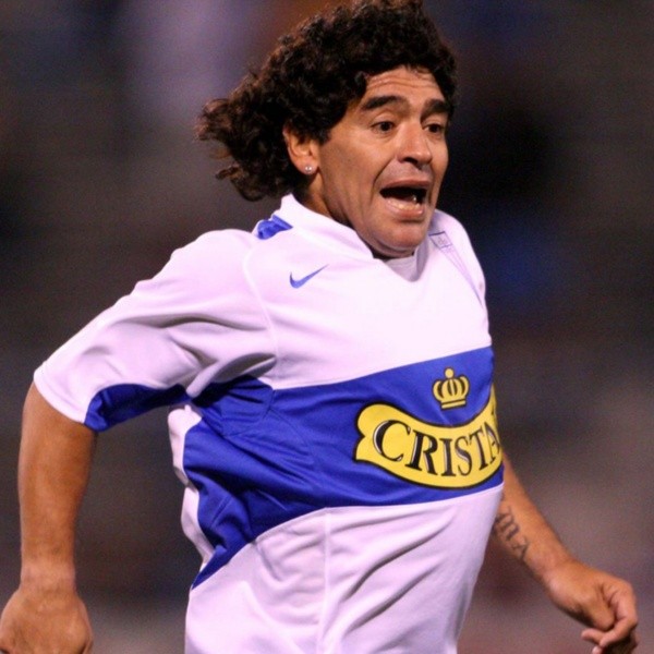 Maradona ingresó a la cancha en reemplazo de Arrué, al minuto 46 de partido.